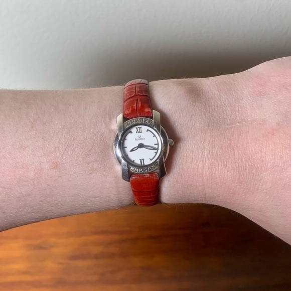 Bulova women’s watch with red leather band - Picture 3 of 7